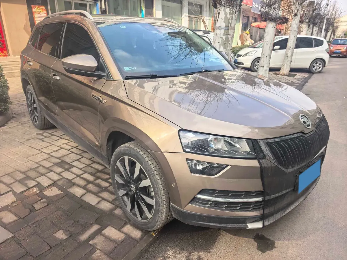 2021 Skoda Karoq 1.4T 150HP L4 7DCT,autocango,china used car exporter,china ev exporter,chinese used car exporter,chinese used ev exporter