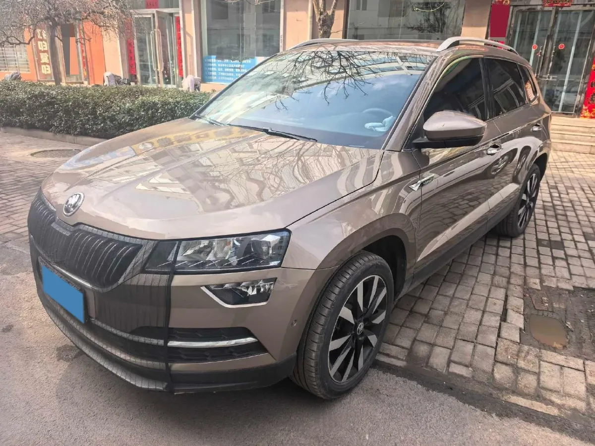 2021 Skoda Karoq 1.4T 150HP L4 7DCT,autocango,china used car exporter,china ev exporter,chinese used car exporter,chinese used ev exporter