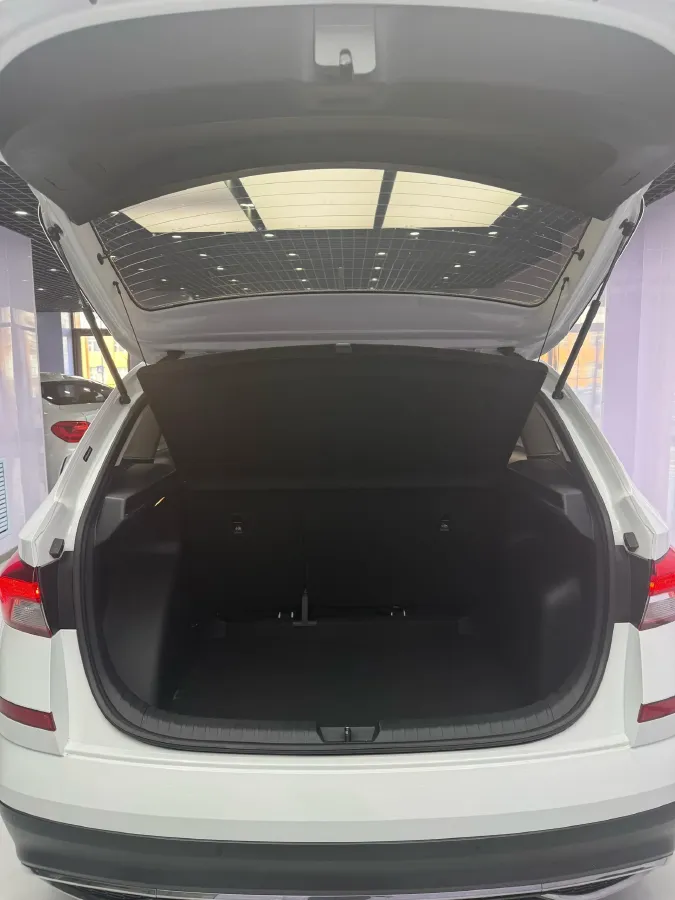 2022 Skoda Kamiq 1.5L 112HP L4 6AT,autocango,china used car exporter,china ev exporter,chinese used car exporter,chinese used ev exporter