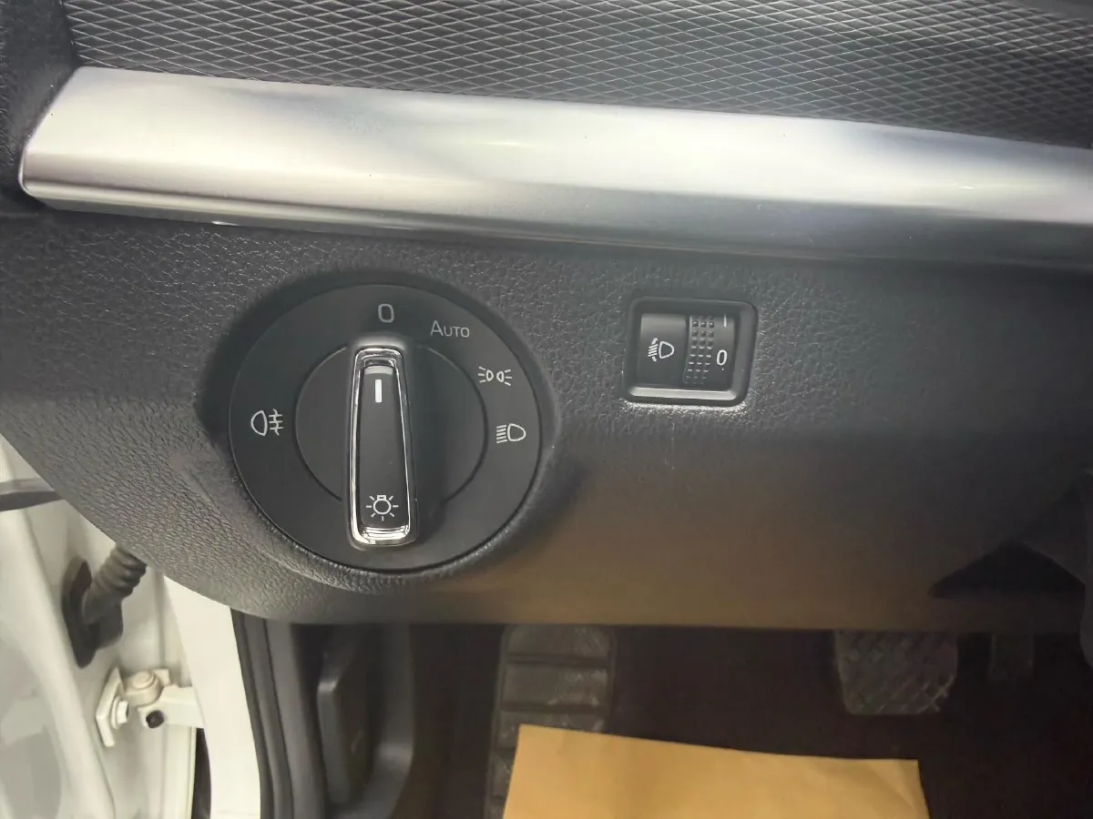 2022 Skoda Kamiq 1.5L 112HP L4 6AT,autocango,china used car exporter,china ev exporter,chinese used car exporter,chinese used ev exporter