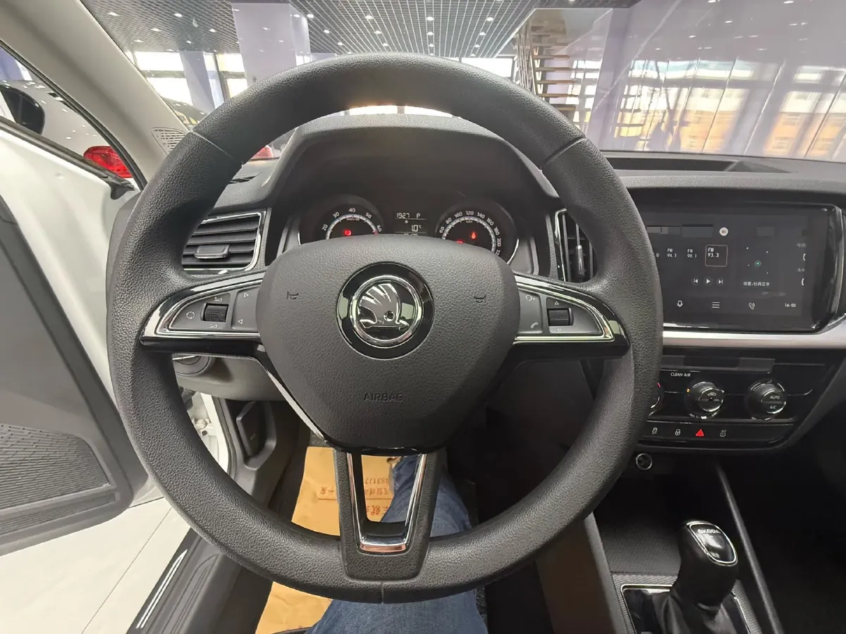 2022 Skoda Kamiq 1.5L 112HP L4 6AT,autocango,china used car exporter,china ev exporter,chinese used car exporter,chinese used ev exporter