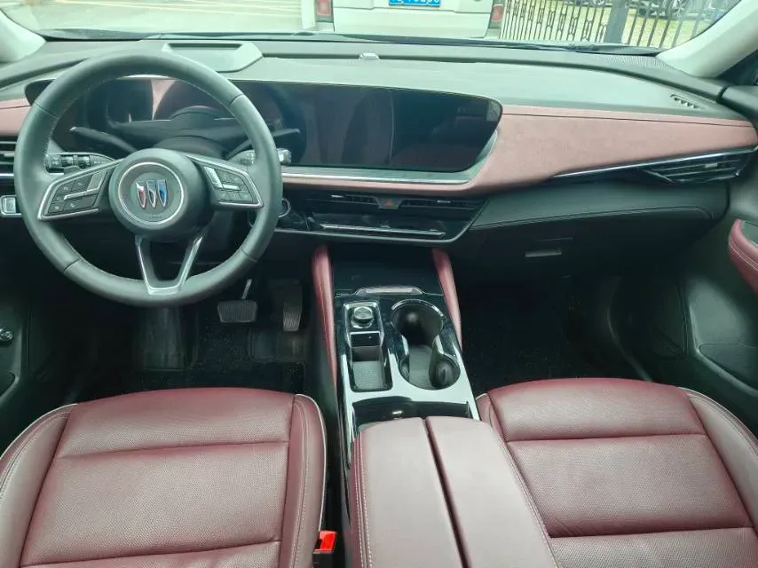 2025 Buick EnvisionPlus 2.0T 237HP L4 9AT,autocango,china used car exporter,china ev exporter,chinese used car exporter,chinese used ev exporter