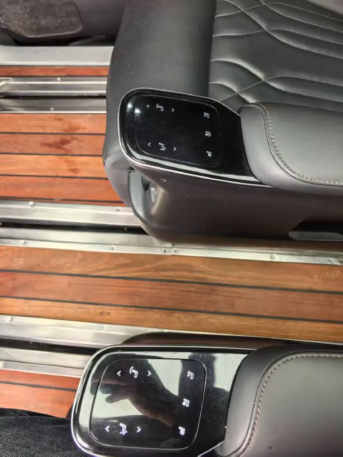 2024 GAC Trumpchi M8 2.0T 252HP L4 8AT,autocango,china used car exporter,china ev exporter,chinese used car exporter,chinese used ev exporter