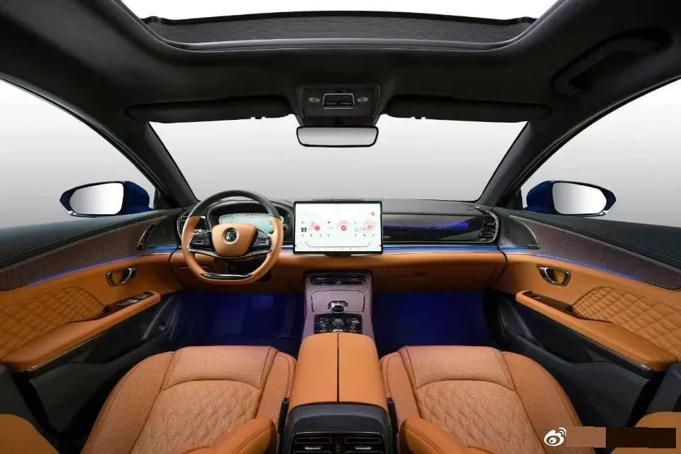 2022 Lincoln Corsair 2.0T 245HP L4 8AT,autocango,china used car exporter,china ev exporter,chinese used car exporter,chinese used ev exporter