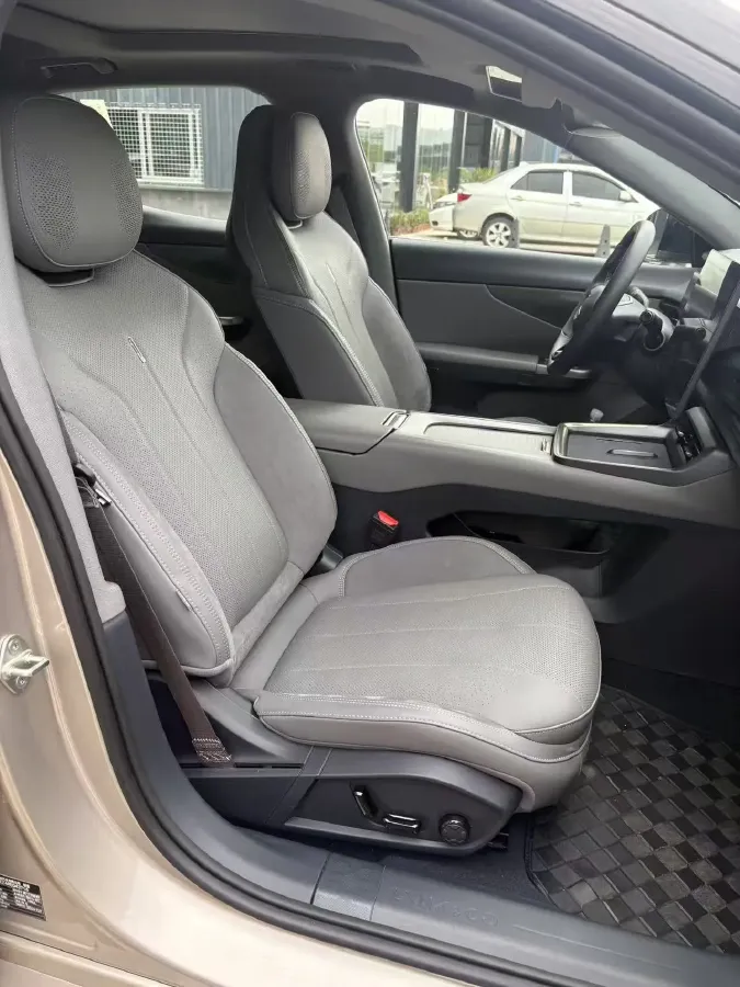 2024 LYNK&CO 07 EM-P 1.5T 163HP L4 3DHT PHEV 18.99KWH,autocango,china used car exporter,china ev exporter,chinese used car exporter,chinese used ev exporter