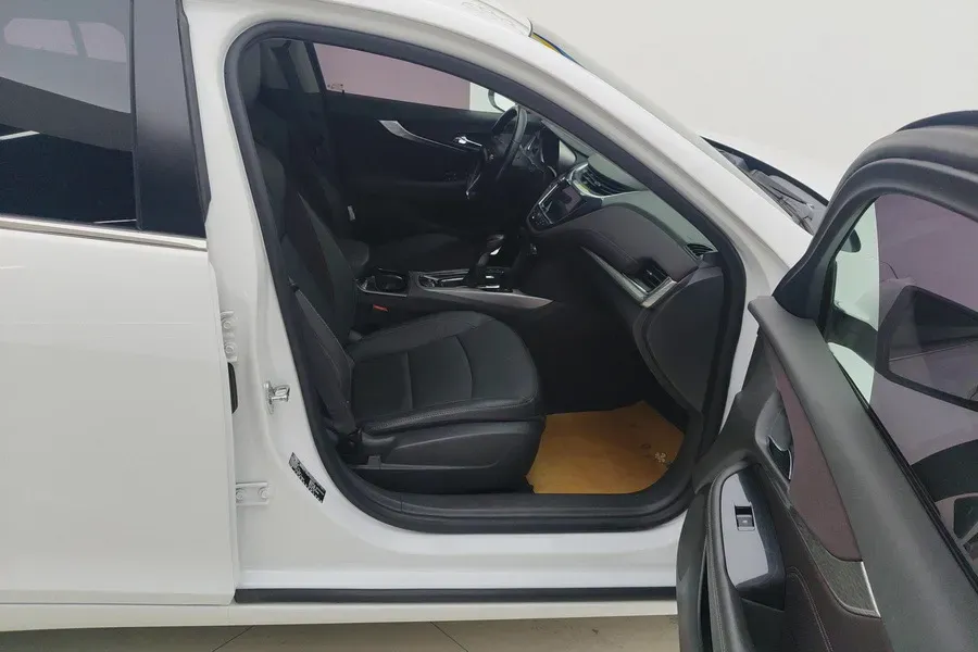 2018 Chevrolet Malibu 1.5T 170HP L4 6AT,autocango,china used car exporter,china ev exporter,chinese used car exporter,chinese used ev exporter