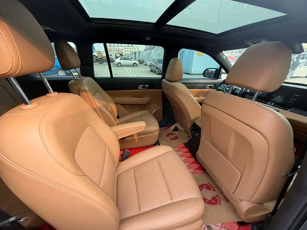 2021 Li ONE Range Extended 131HP REEV 40.5KWH,autocango,china used car exporter,china ev exporter,chinese used car exporter,chinese used ev exporter