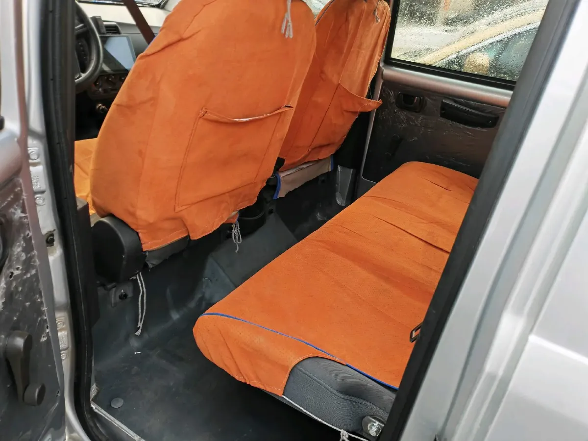 2021 WuLing RongGuang Mini Truck 1.5L 99HP L4 5MT,autocango,china used car exporter,china ev exporter,chinese used car exporter,chinese used ev exporter