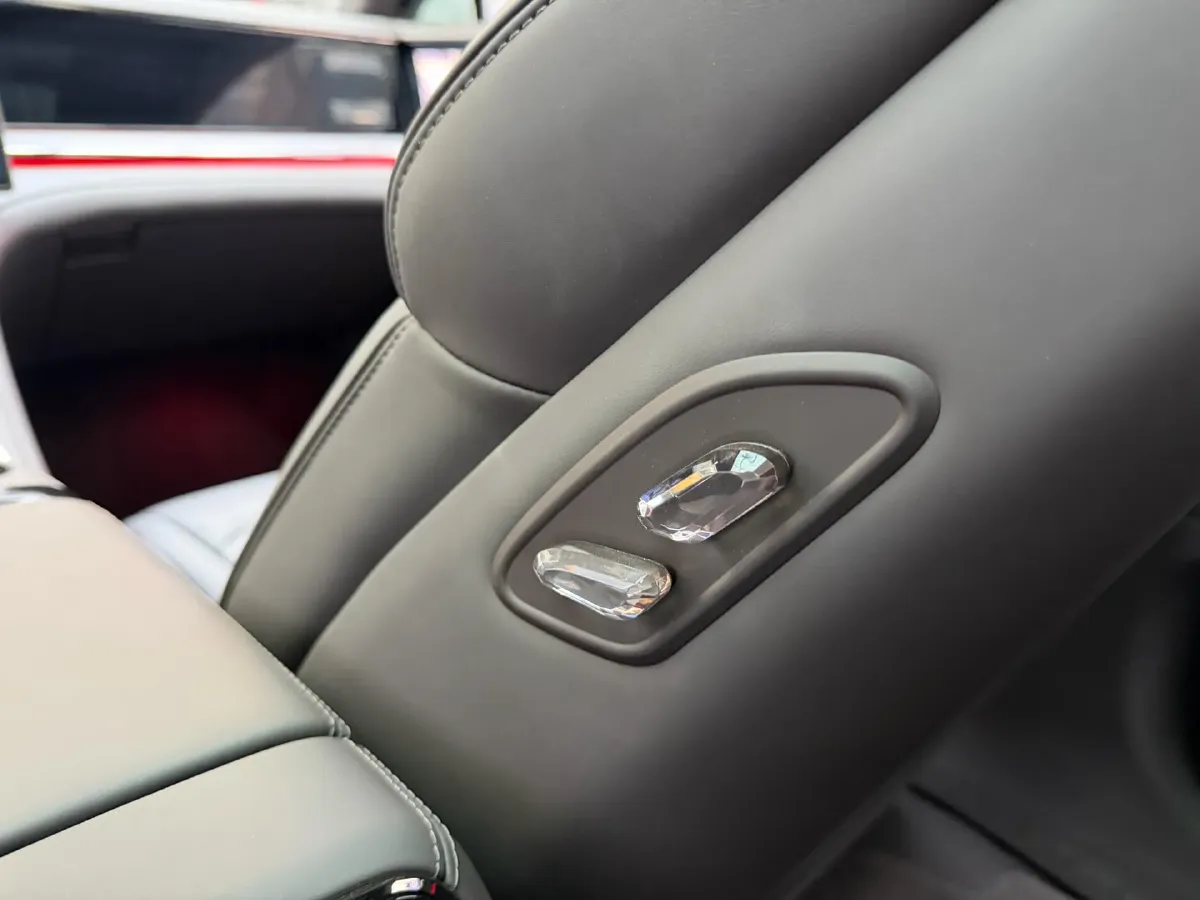 2024 Denza DenzaZ9 2.0T 207HP L4 E-CVT PHEV 38.5KWH,autocango,china used car exporter,china ev exporter,chinese used car exporter,chinese used ev exporter