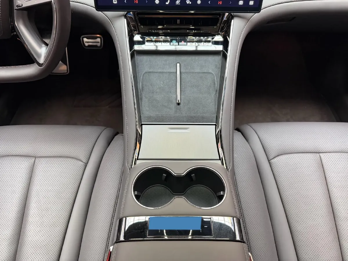 2024 Denza DenzaZ9 2.0T 207HP L4 E-CVT PHEV 38.5KWH,autocango,china used car exporter,china ev exporter,chinese used car exporter,chinese used ev exporter