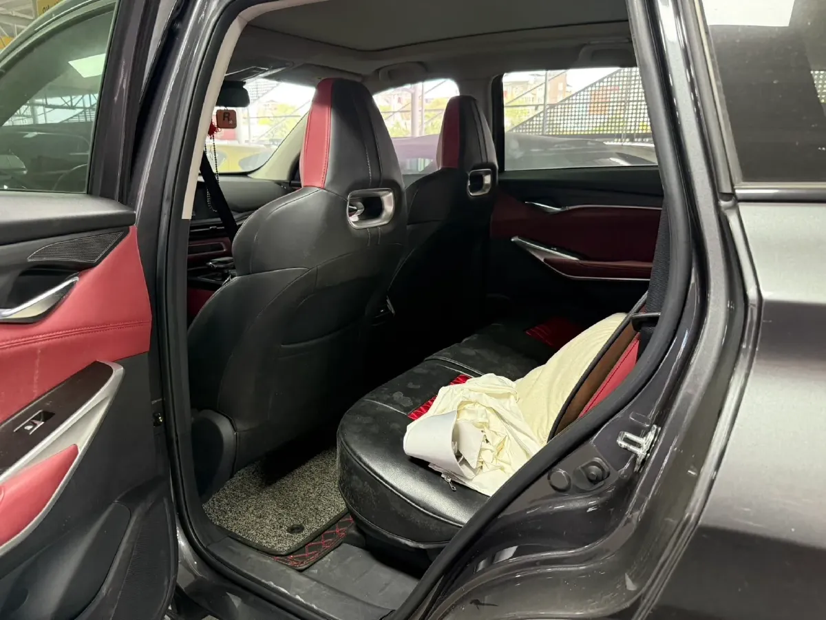 2021 ChangAn CS75 Plus 2.0T 233HP L4 8AT,autocango,china used car exporter,china ev exporter,chinese used car exporter,chinese used ev exporter