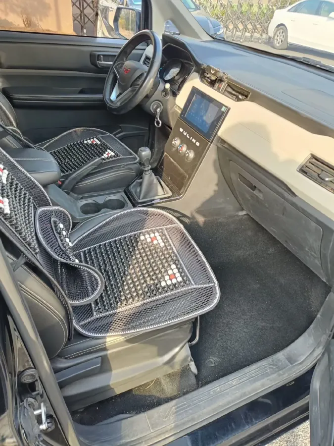 2021 WuLing ZhengChen 1.5T 147HP L4 6MT,autocango,china used car exporter,china ev exporter,chinese used car exporter,chinese used ev exporter