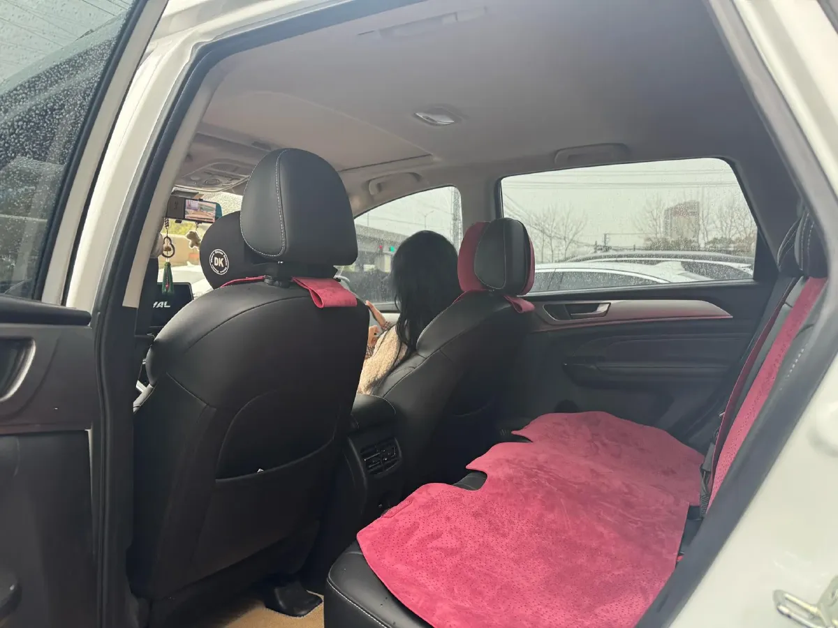 2023 Haval M6 1.5T 150HP L4 6MT,autocango,china used car exporter,china ev exporter,chinese used car exporter,chinese used ev exporter