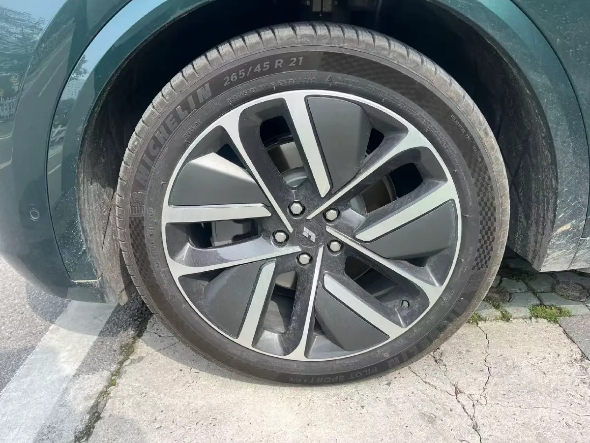 2025 Li L9 Range Extended 154HP REEV,autocango,china used car exporter,china ev exporter,chinese used car exporter,chinese used ev exporter