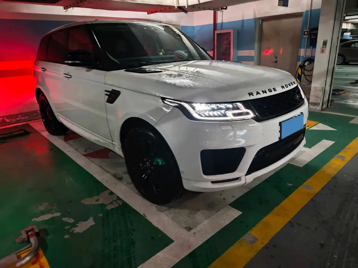 2021 Land Rover Range Rover Sport 3.0T 400HP L6 8AT,autocango,china used car exporter,china ev exporter,chinese used car exporter,chinese used ev exporter