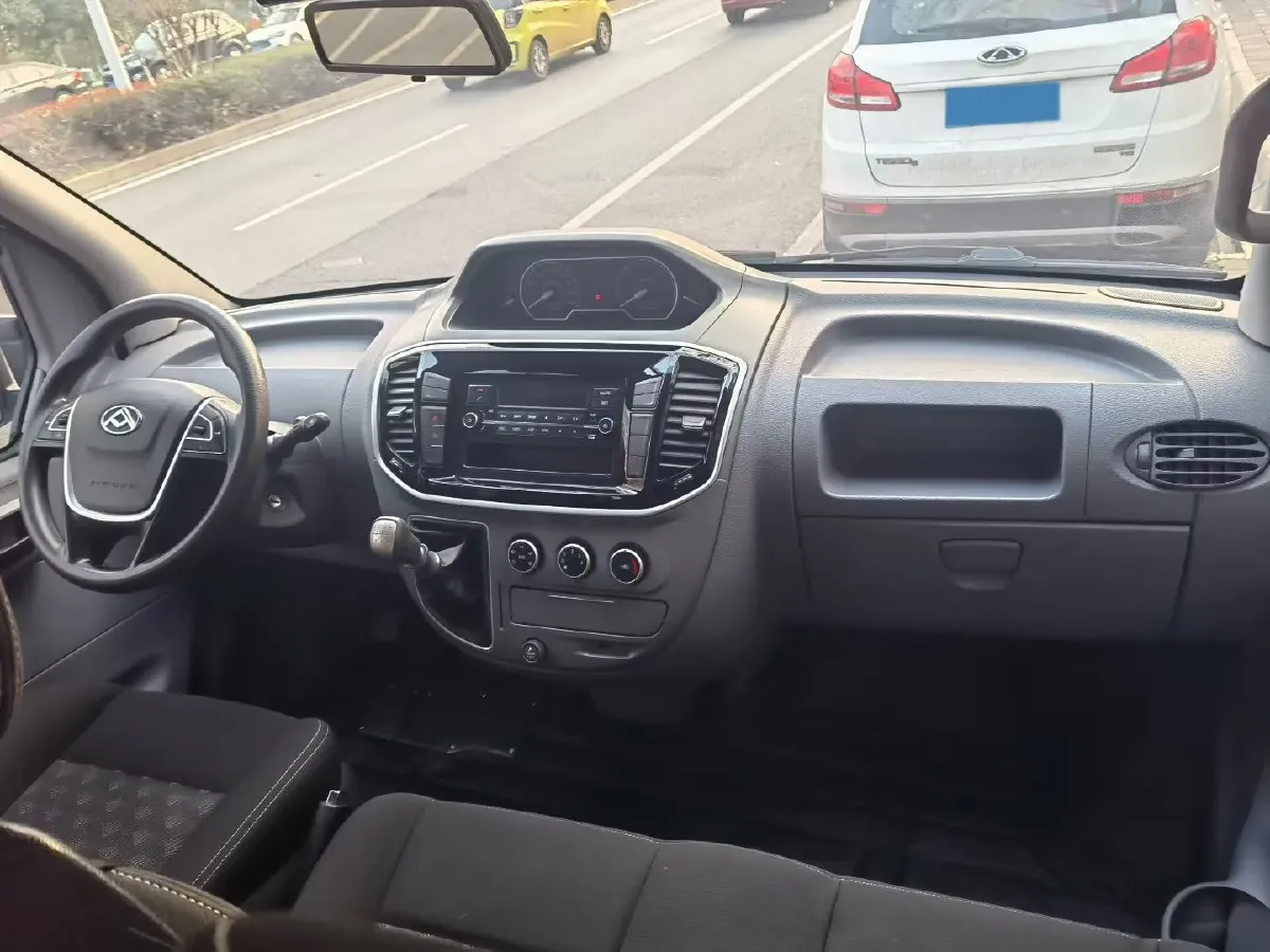 2020 MAXUS XinTu V80 2.5T 136HP L4 6MT,autocango,china used car exporter,china ev exporter,chinese used car exporter,chinese used ev exporter