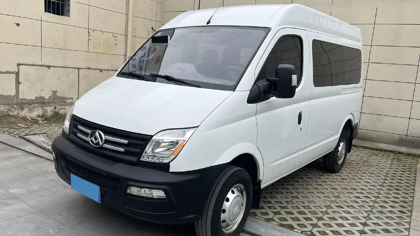 2020 MAXUS XinTu V80 2.5T 136HP L4 6MT,autocango,china used car exporter,china ev exporter,chinese used car exporter,chinese used ev exporter