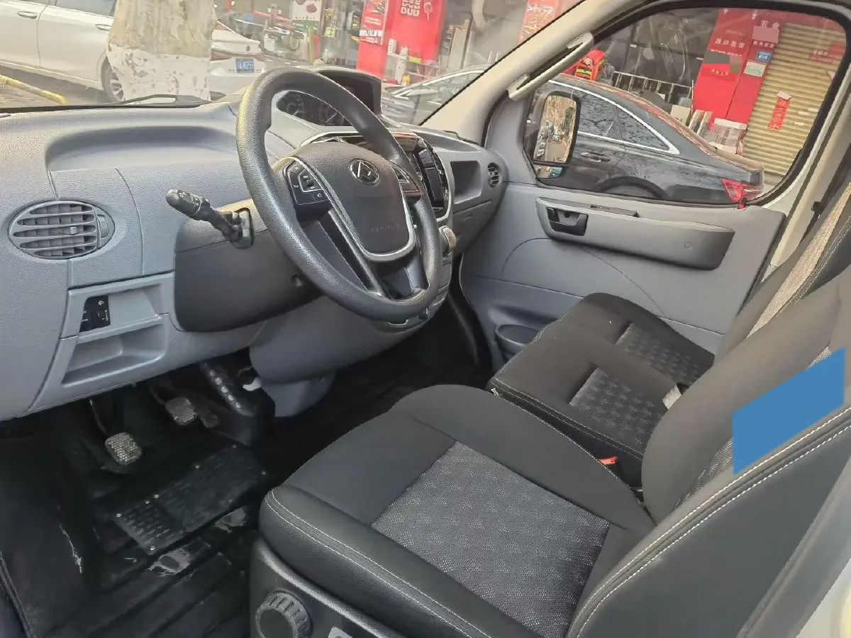 2020 MAXUS XinTu V80 2.5T 136HP L4 6MT,autocango,china used car exporter,china ev exporter,chinese used car exporter,chinese used ev exporter