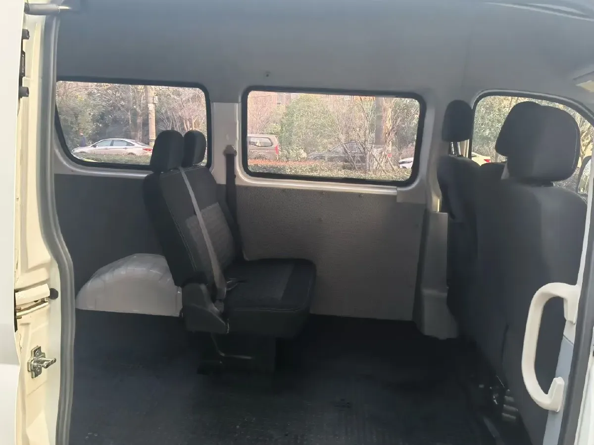 2020 MAXUS XinTu V80 2.5T 136HP L4 6MT,autocango,china used car exporter,china ev exporter,chinese used car exporter,chinese used ev exporter