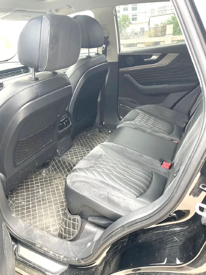 2022 HongQi HS5 2.0T 224HP L4 6AT,autocango,china used car exporter,china ev exporter,chinese used car exporter,chinese used ev exporter