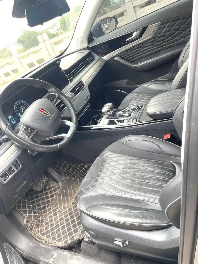 2022 HongQi HS5 2.0T 224HP L4 6AT,autocango,china used car exporter,china ev exporter,chinese used car exporter,chinese used ev exporter