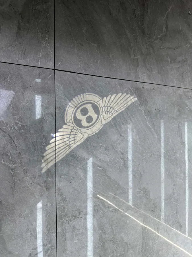 2022 Bentley Bentayga 4.0T 550HP V8 8AT,autocango,china used car exporter,china ev exporter,chinese used car exporter,chinese used ev exporter