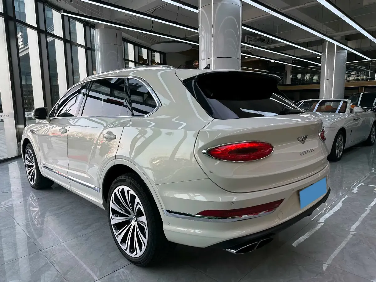 2022 Bentley Bentayga 4.0T 550HP V8 8AT,autocango,china used car exporter,china ev exporter,chinese used car exporter,chinese used ev exporter