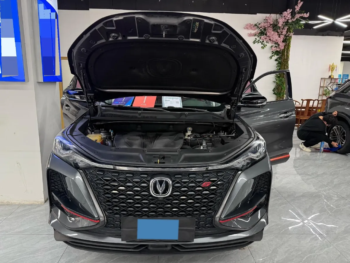 2020 ChangAn CS75 Plus 2.0T 233HP L4 8AT,autocango,china used car exporter,china ev exporter,chinese used car exporter,chinese used ev exporter