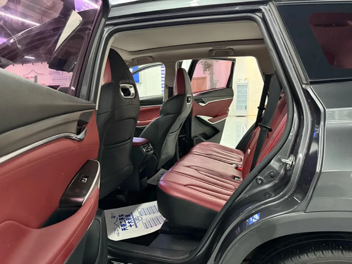 2020 ChangAn CS75 Plus 2.0T 233HP L4 8AT,autocango,china used car exporter,china ev exporter,chinese used car exporter,chinese used ev exporter