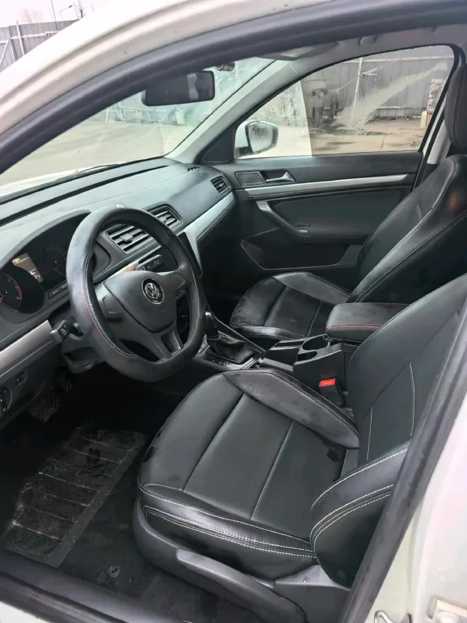 2019 Volkswagen T-Cross 1.5L 113HP L4 6AT,autocango,china used car exporter,china ev exporter,chinese used car exporter,chinese used ev exporter