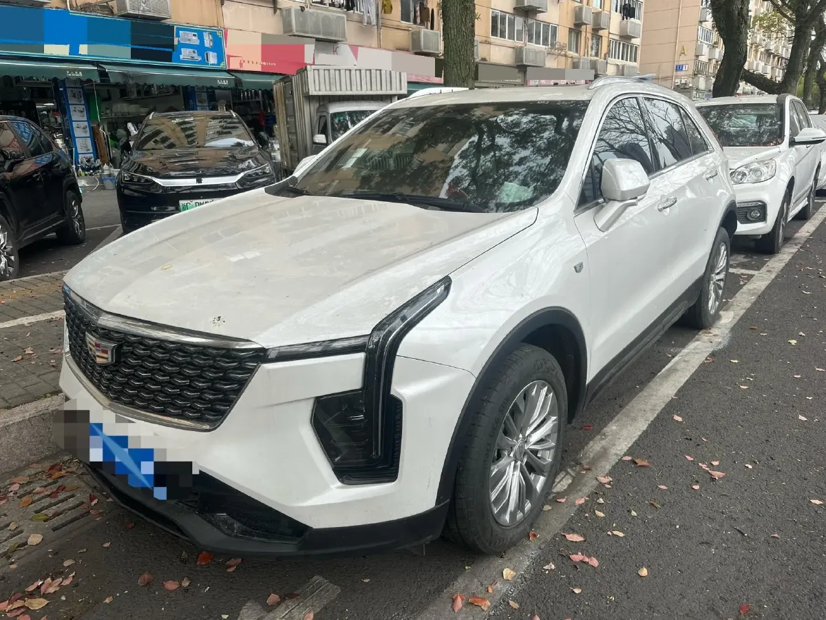 2024 Cadillac XT4 2.0T 237HP L4 9AT,autocango,china used car exporter,china ev exporter,chinese used car exporter,chinese used ev exporter