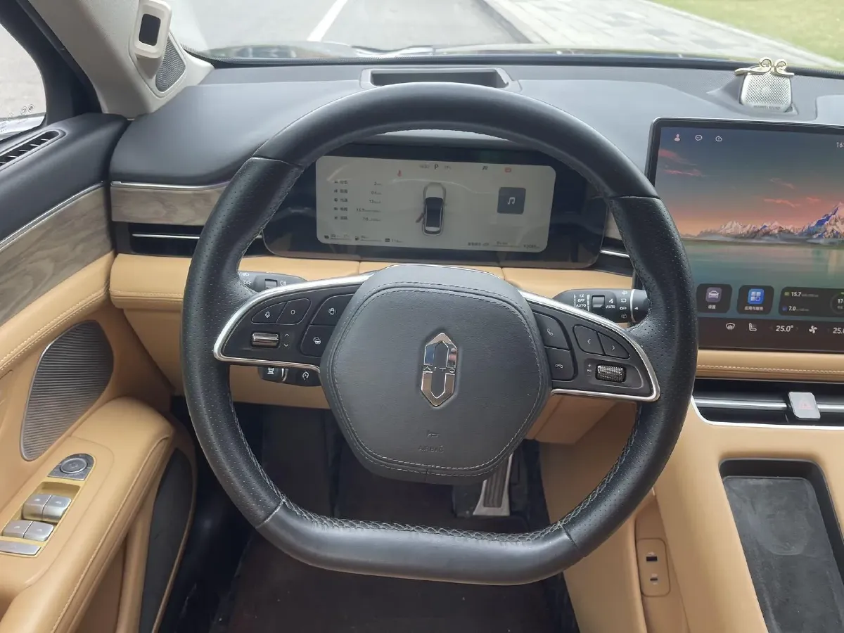 2022 AITO AITO M5 Range Extended 125HP REEV 40KWH,autocango,china used car exporter,china ev exporter,chinese used car exporter,chinese used ev exporter