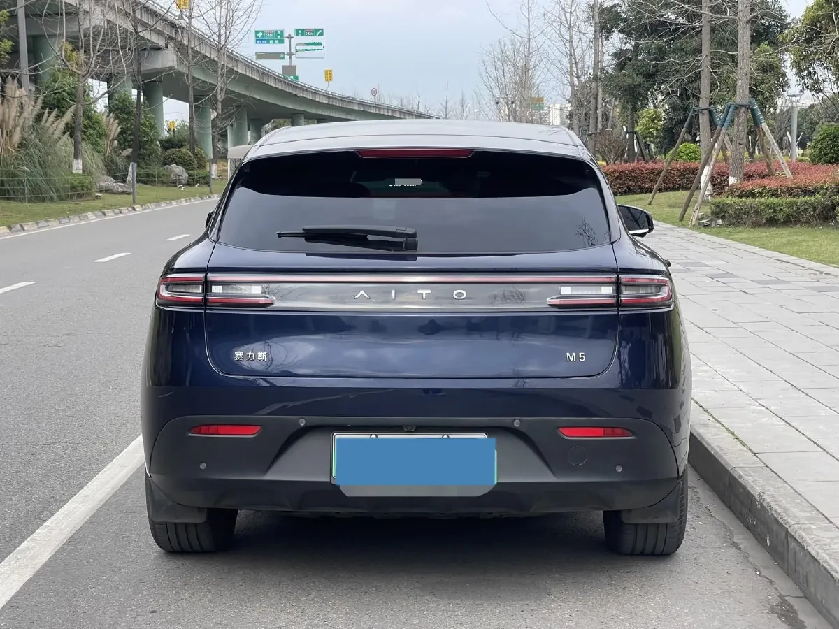 2022 AITO AITO M5 Range Extended 125HP REEV 40KWH,autocango,china used car exporter,china ev exporter,chinese used car exporter,chinese used ev exporter