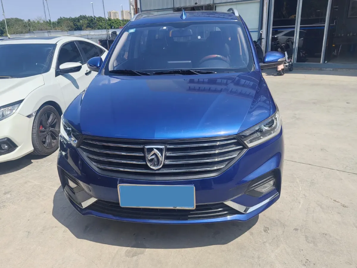 2019 BaoJun 360 1.5L 105HP L4 6MT,autocango,china used car exporter,china ev exporter,chinese used car exporter,chinese used ev exporter