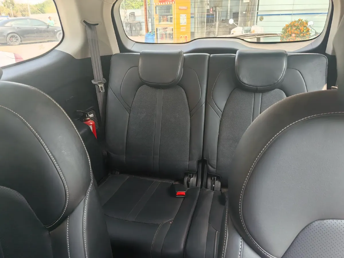 2019 BaoJun 360 1.5L 105HP L4 6MT,autocango,china used car exporter,china ev exporter,chinese used car exporter,chinese used ev exporter