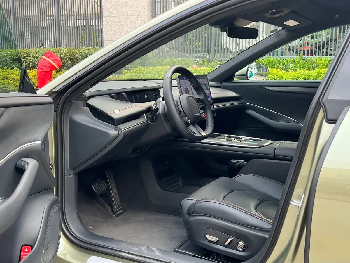 2024 MI SU7 BEV 73.6KWH,autocango,china used car exporter,china ev exporter,chinese used car exporter,chinese used ev exporter