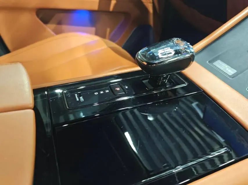 2024 AITO AITO M7 1.5T 152HP L4 REEV 42KWH,autocango,china used car exporter,china ev exporter,chinese used car exporter,chinese used ev exporter