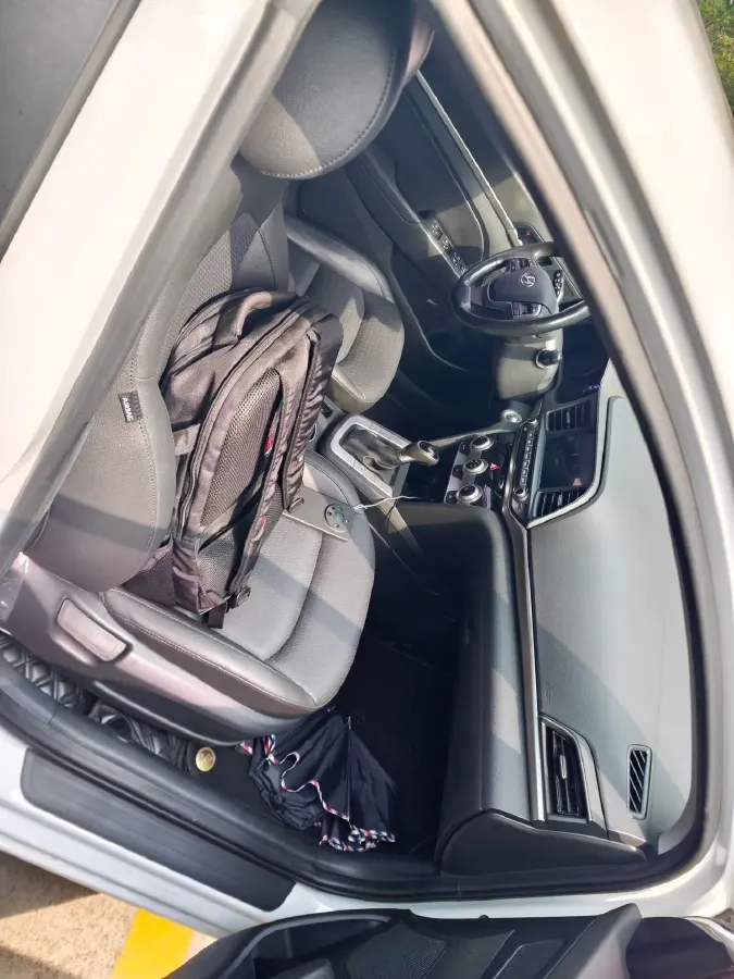 2020 Hyundai Elantra 1.5L 115HP L4 CVT,autocango,china used car exporter,china ev exporter,chinese used car exporter,chinese used ev exporter