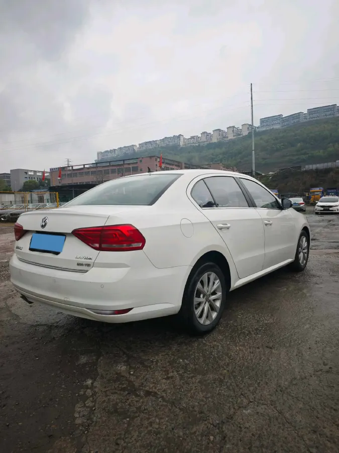 2017 Volkswagen Lavida 1.4T 131HP L4 7DCT,autocango,china used car exporter,china ev exporter,chinese used car exporter,chinese used ev exporter