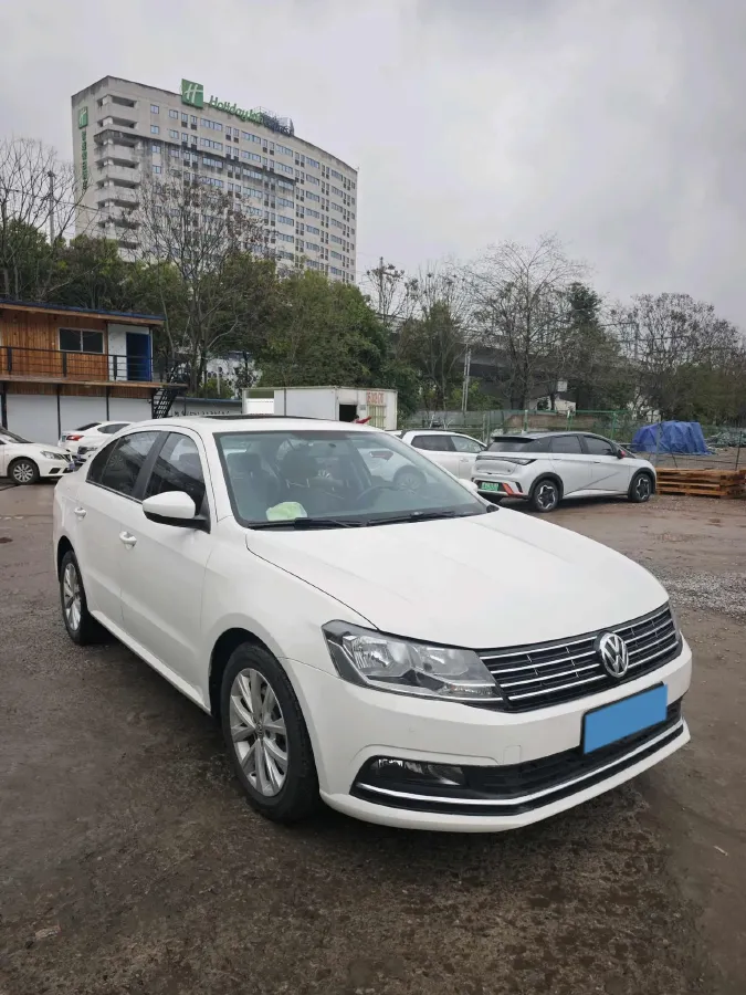 2017 Volkswagen Lavida 1.4T 131HP L4 7DCT,autocango,china used car exporter,china ev exporter,chinese used car exporter,chinese used ev exporter