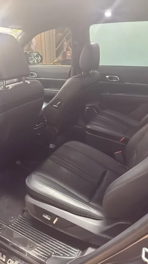 2020 Li ONE Range Extended 131HP REEV 40.5KWH,autocango,china used car exporter,china ev exporter,chinese used car exporter,chinese used ev exporter