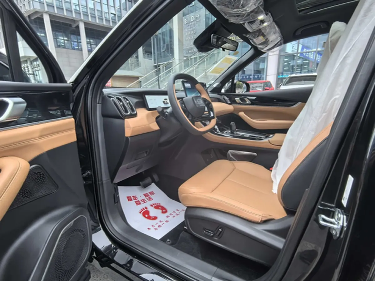 2025 Geely StarRay 1.5T 181HP L4 7DCT,autocango,china used car exporter,china ev exporter,chinese used car exporter,chinese used ev exporter