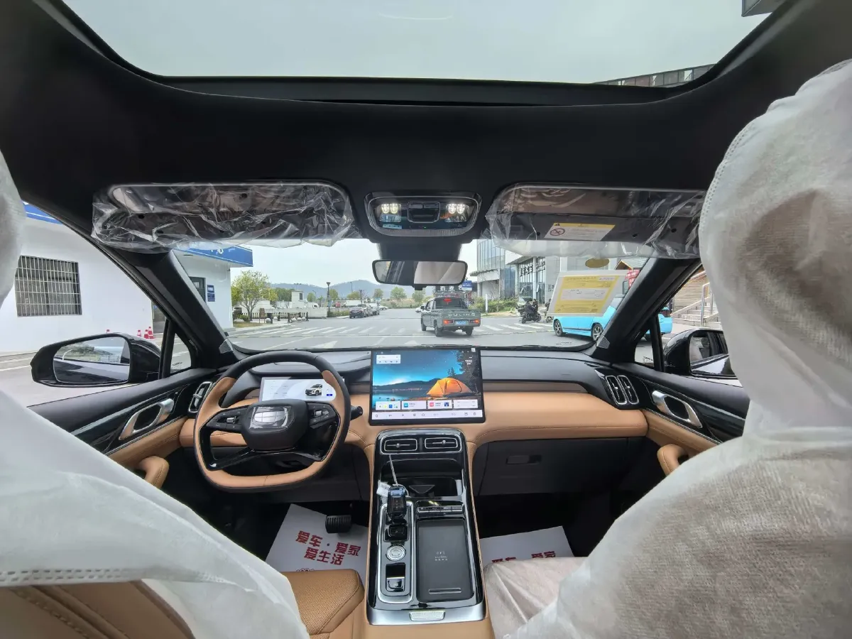 2025 Geely StarRay 1.5T 181HP L4 7DCT,autocango,china used car exporter,china ev exporter,chinese used car exporter,chinese used ev exporter