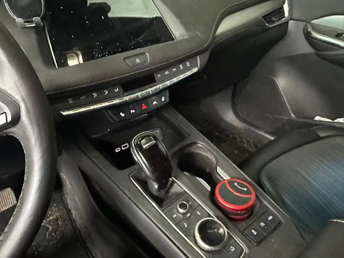 2022 Cadillac XT4 2.0T 237HP L4 9AT,autocango,china used car exporter,china ev exporter,chinese used car exporter,chinese used ev exporter