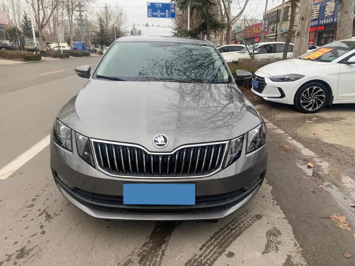 2018 Skoda Octavia 1.2T 116HP L4 7DCT,autocango,china used car exporter,china ev exporter,chinese used car exporter,chinese used ev exporter