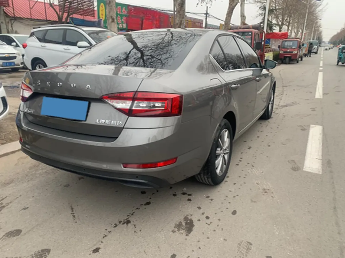2018 Skoda Octavia 1.2T 116HP L4 7DCT,autocango,china used car exporter,china ev exporter,chinese used car exporter,chinese used ev exporter