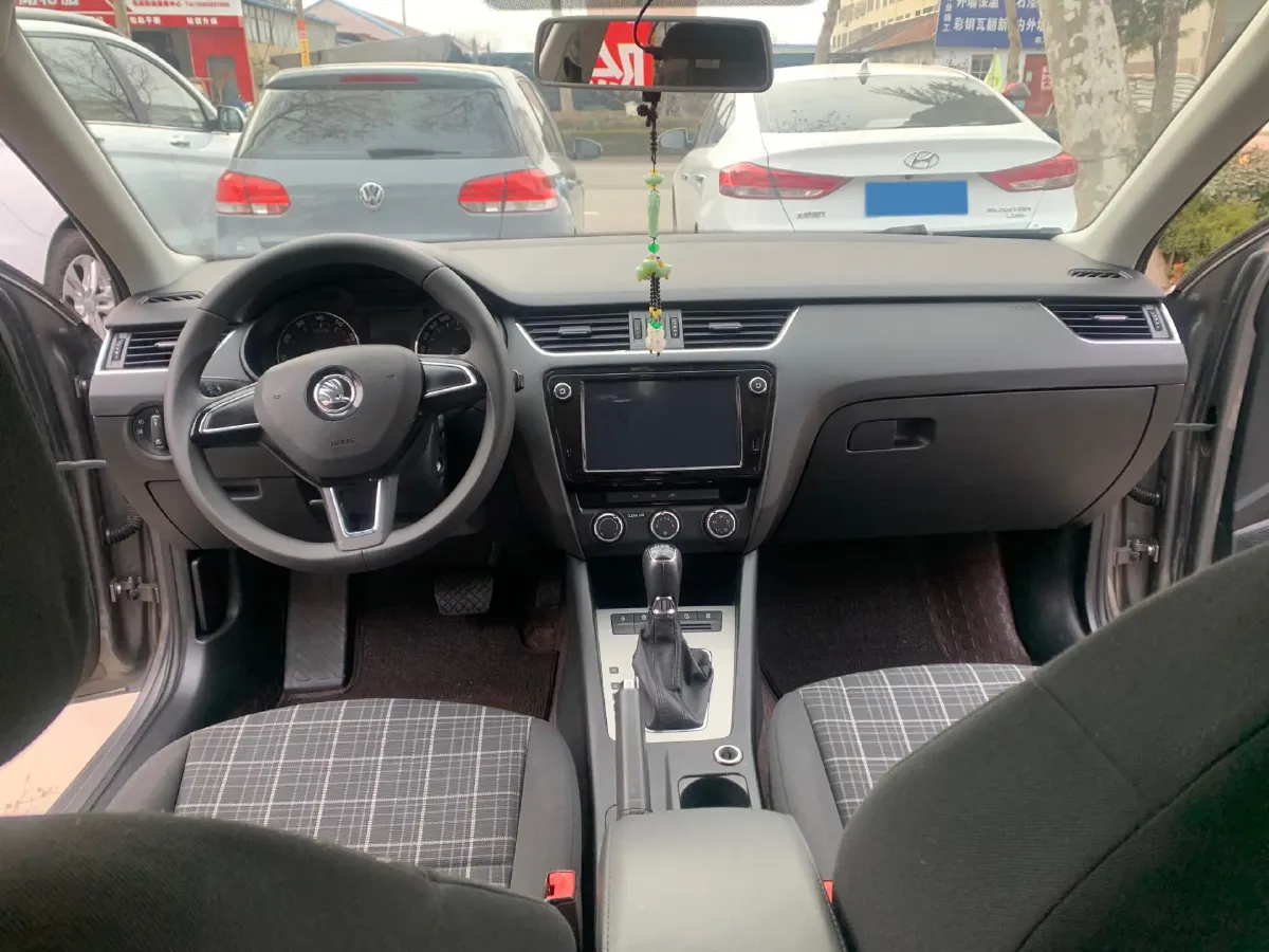 2018 Skoda Octavia 1.2T 116HP L4 7DCT,autocango,china used car exporter,china ev exporter,chinese used car exporter,chinese used ev exporter
