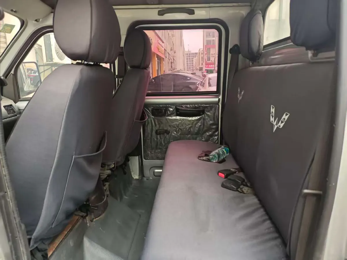 2020 WuLing RongGuang Mini Truck 1.5L 99HP L4 5MT,autocango,china used car exporter,china ev exporter,chinese used car exporter,chinese used ev exporter