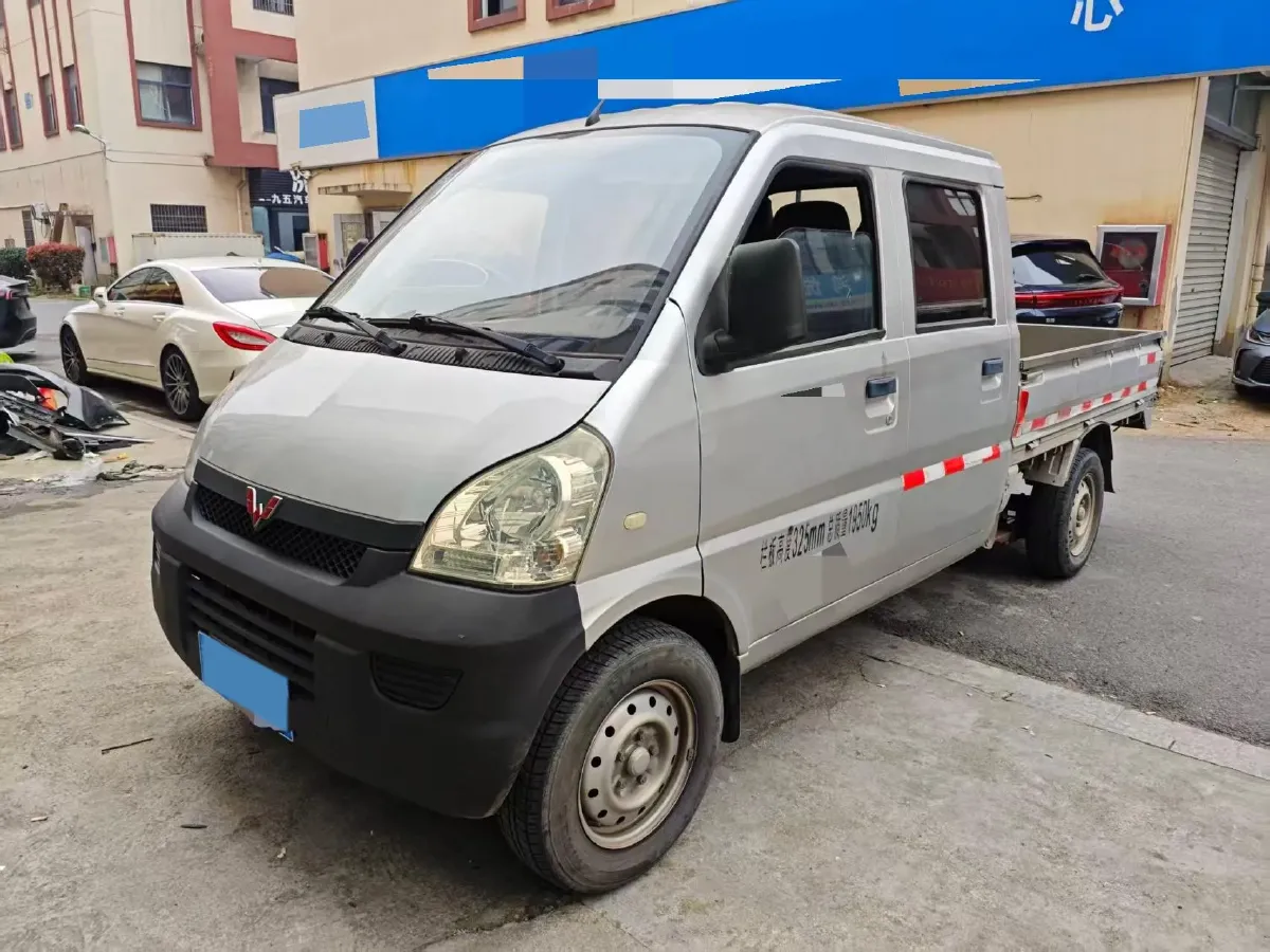 2020 WuLing RongGuang Mini Truck 1.5L 99HP L4 5MT,autocango,china used car exporter,china ev exporter,chinese used car exporter,chinese used ev exporter