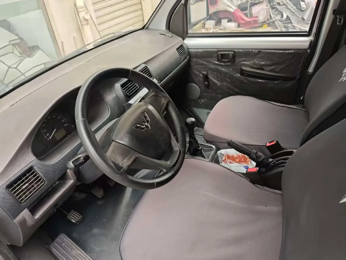 2020 WuLing RongGuang Mini Truck 1.5L 99HP L4 5MT,autocango,china used car exporter,china ev exporter,chinese used car exporter,chinese used ev exporter